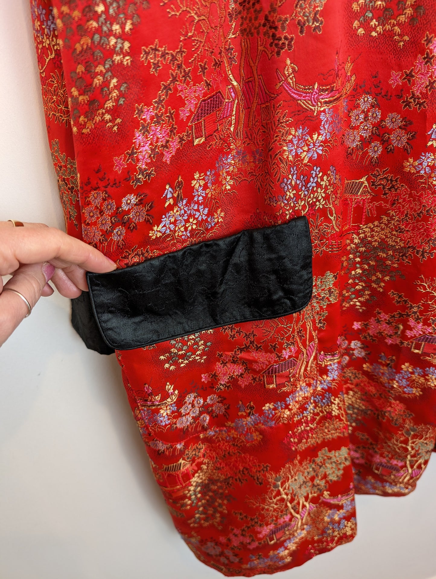 Oriental Silk (Rayon) kimono Jacket M Red + Black